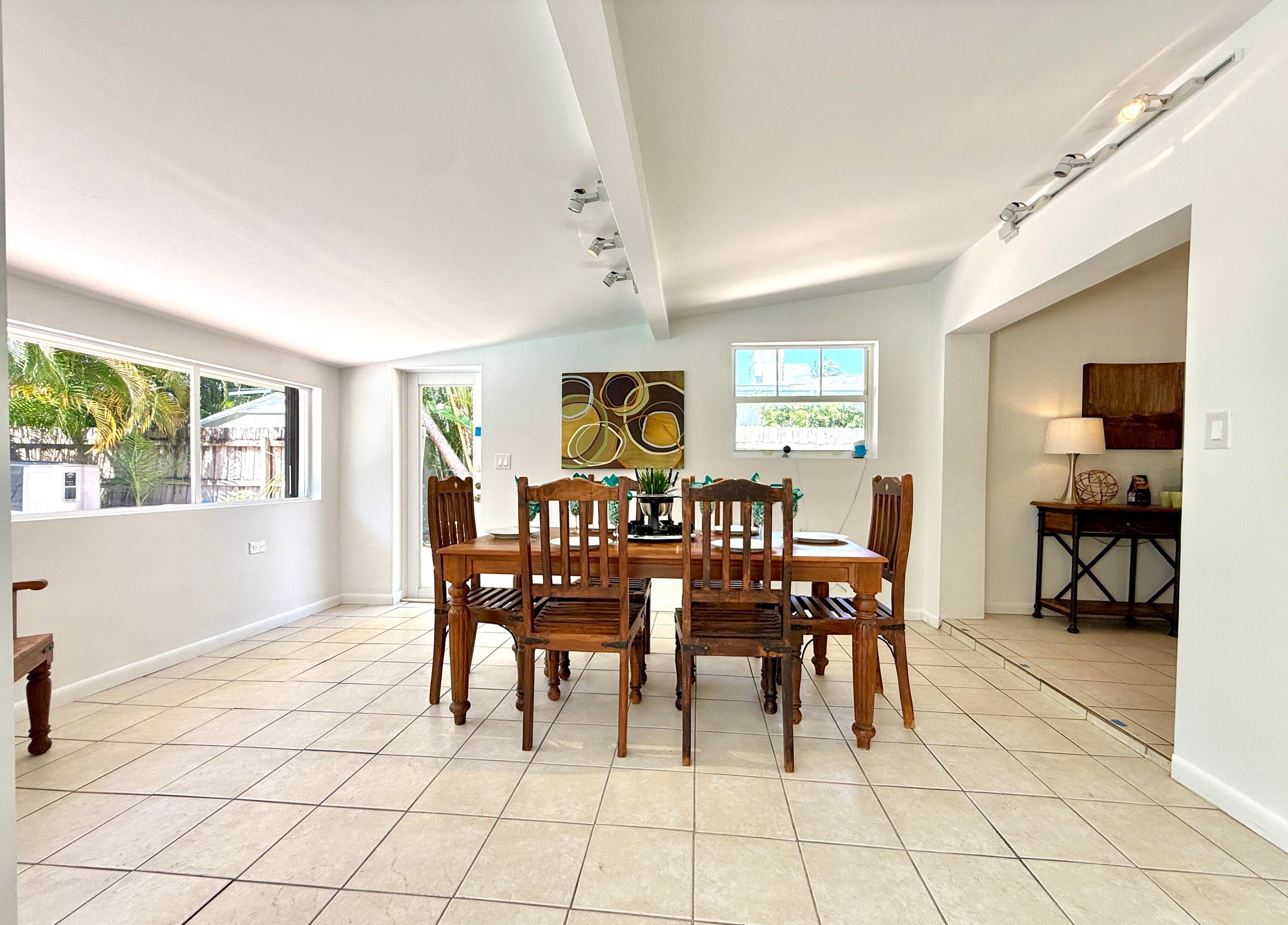 1532 NE 27TH Drive