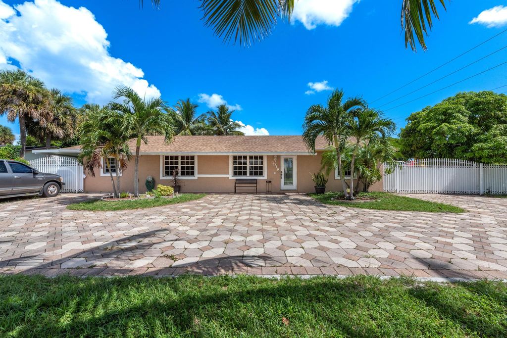 Photo of 3019 Indian Trail, Lake Worth, FL 33462 (MLS # R11084629)