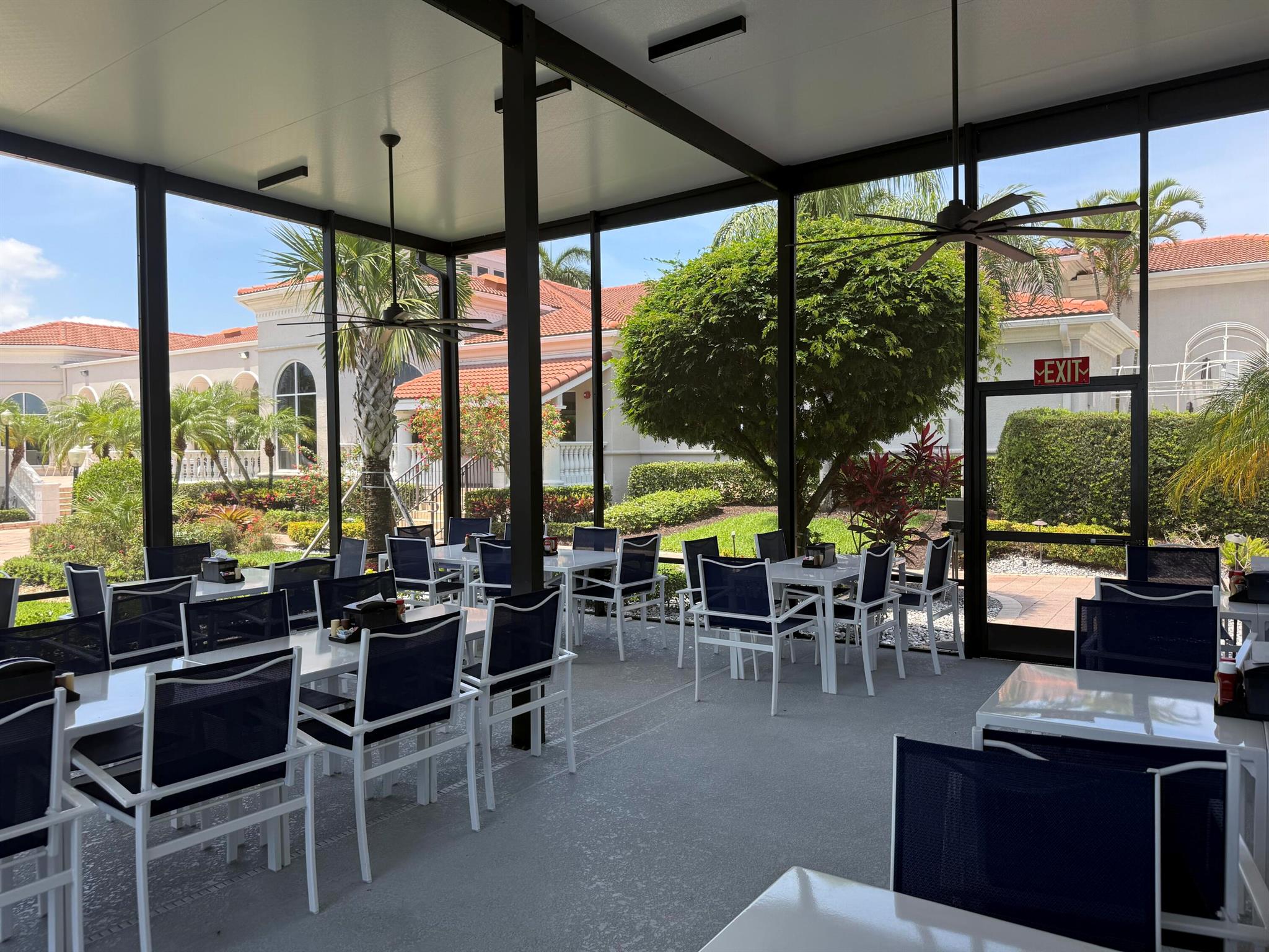 VALENCIA LAKES - Residential