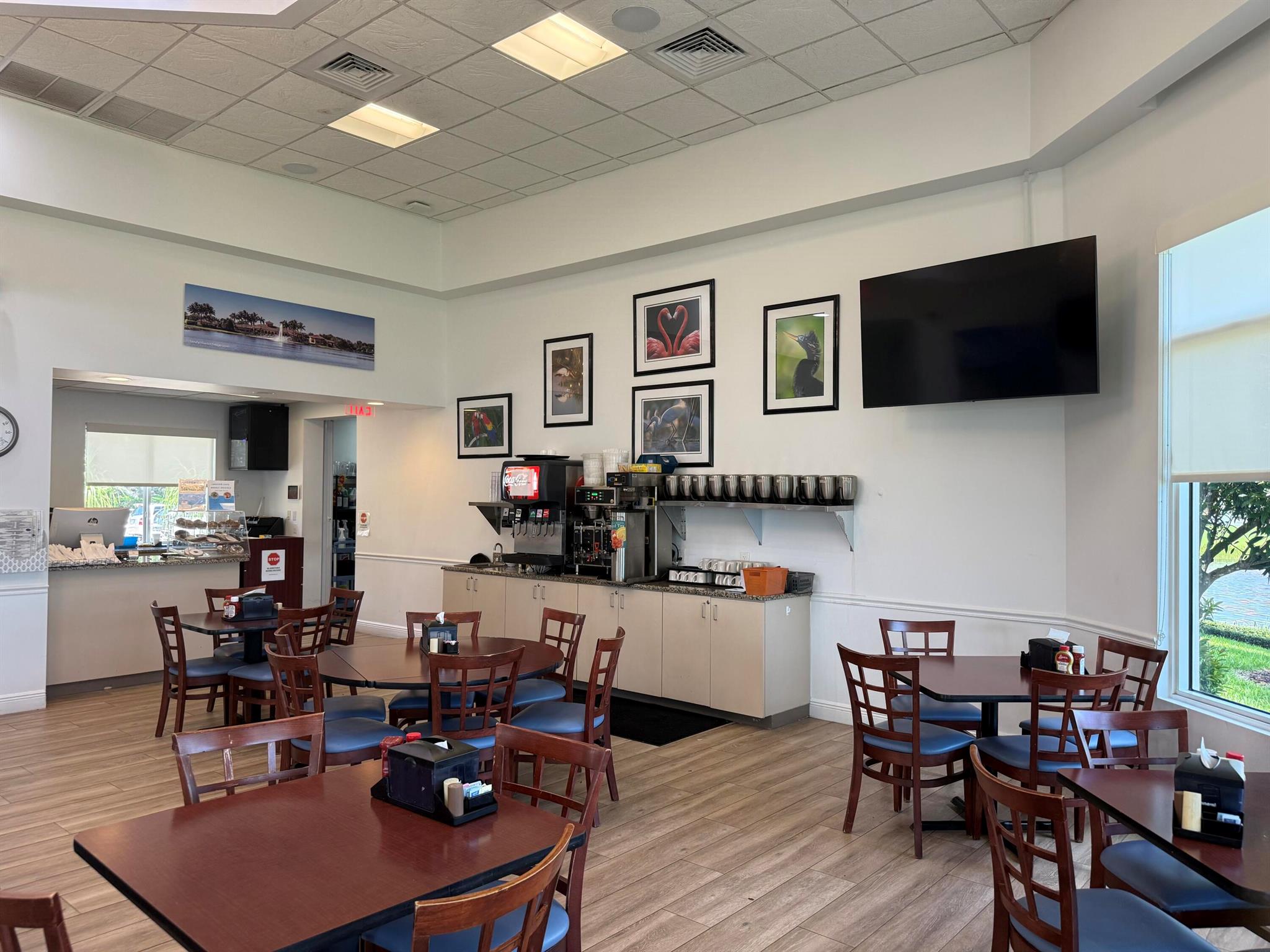 VALENCIA LAKES - Residential