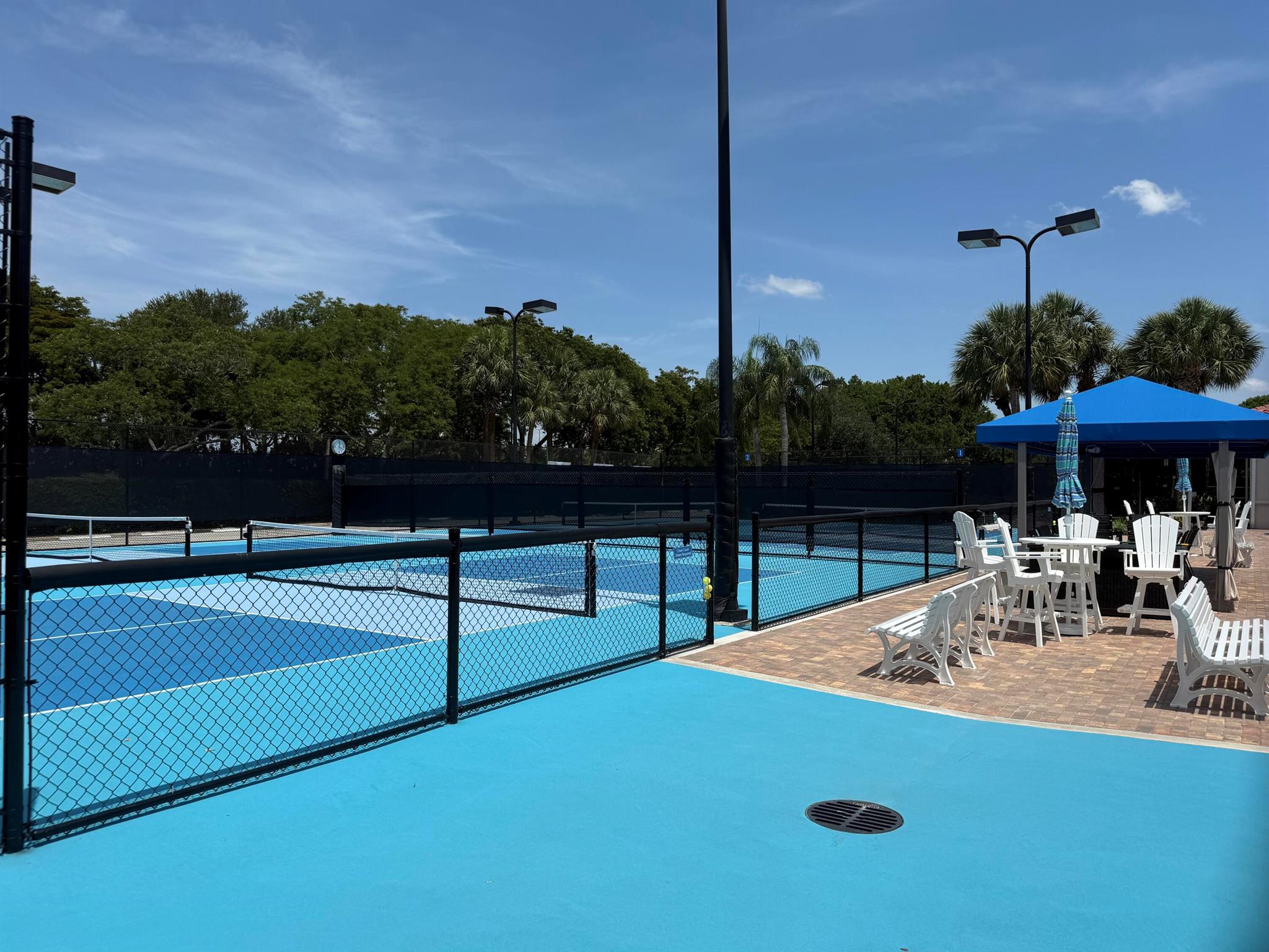 VALENCIA LAKES - Residential