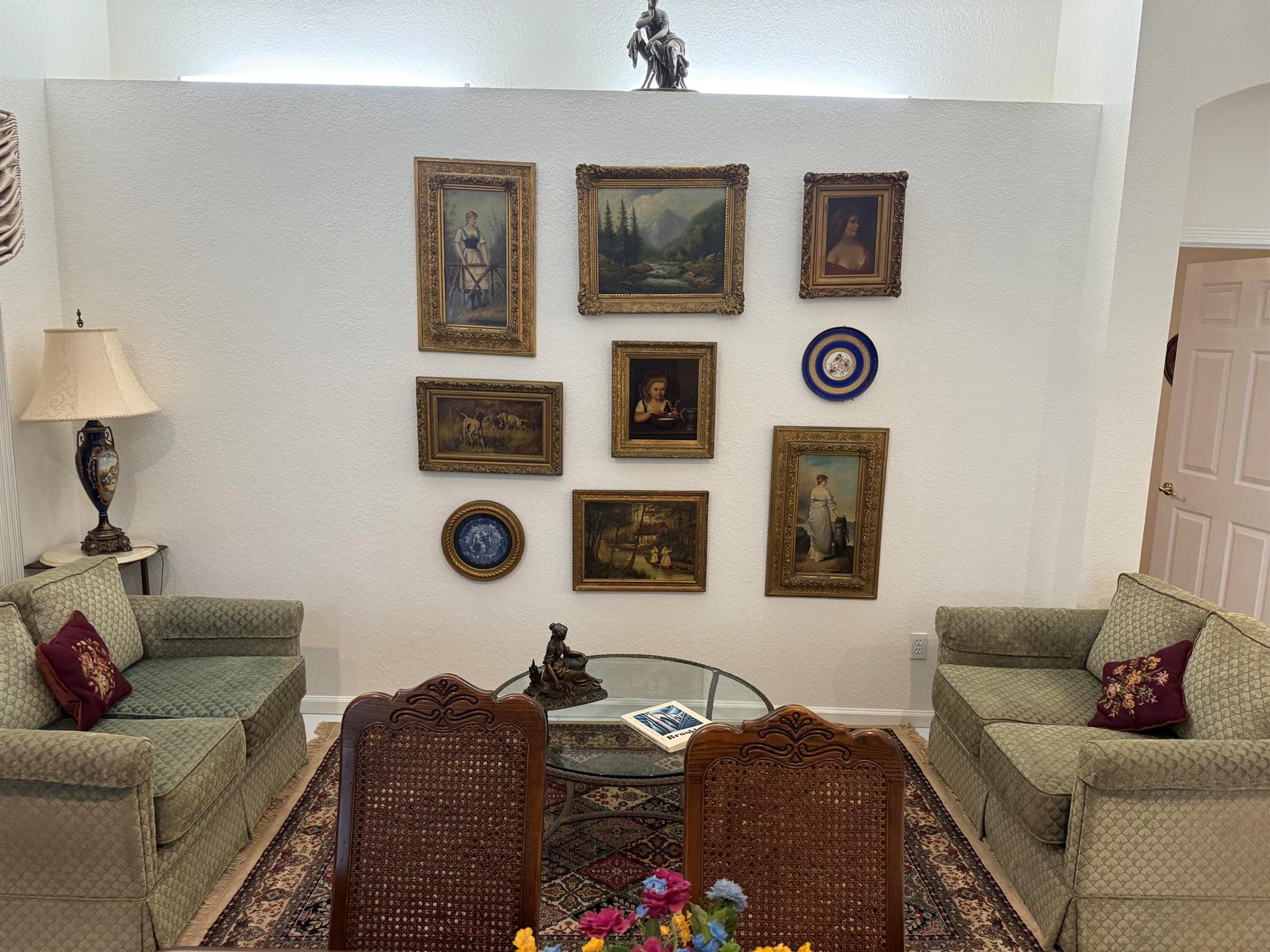 VALENCIA LAKES - Residential