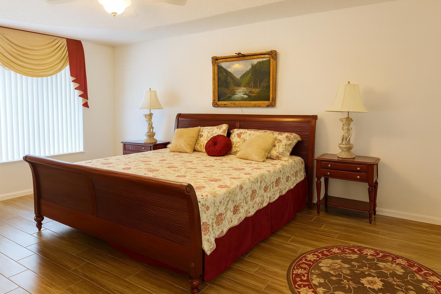 VALENCIA LAKES - Residential