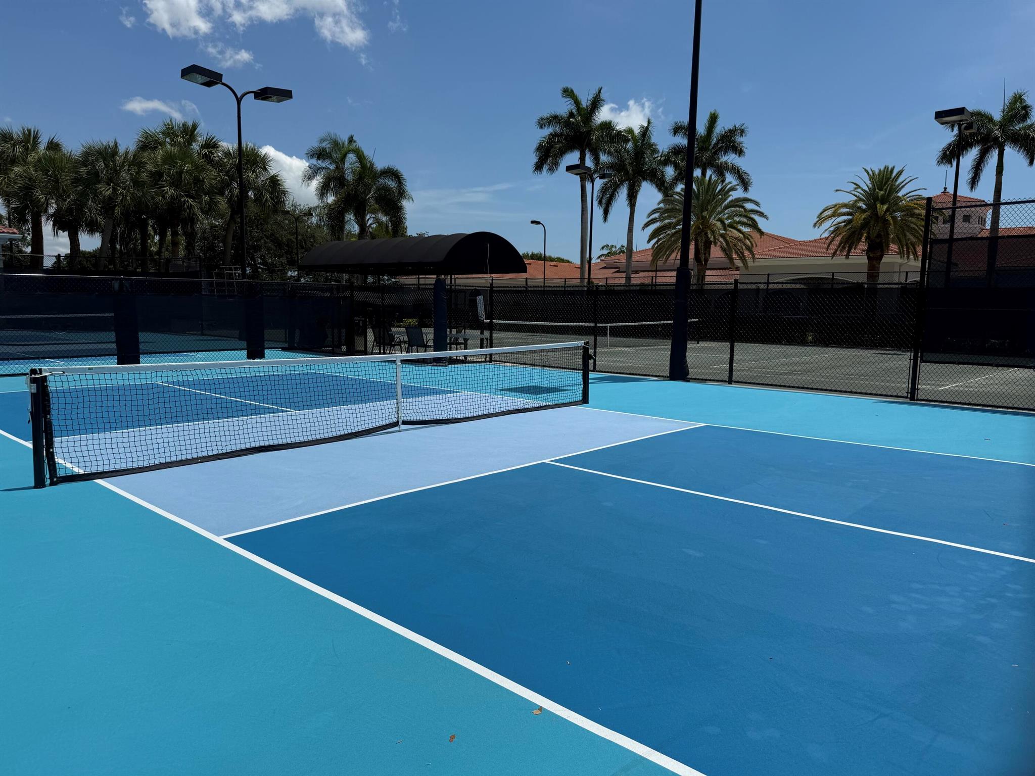 VALENCIA LAKES - Residential