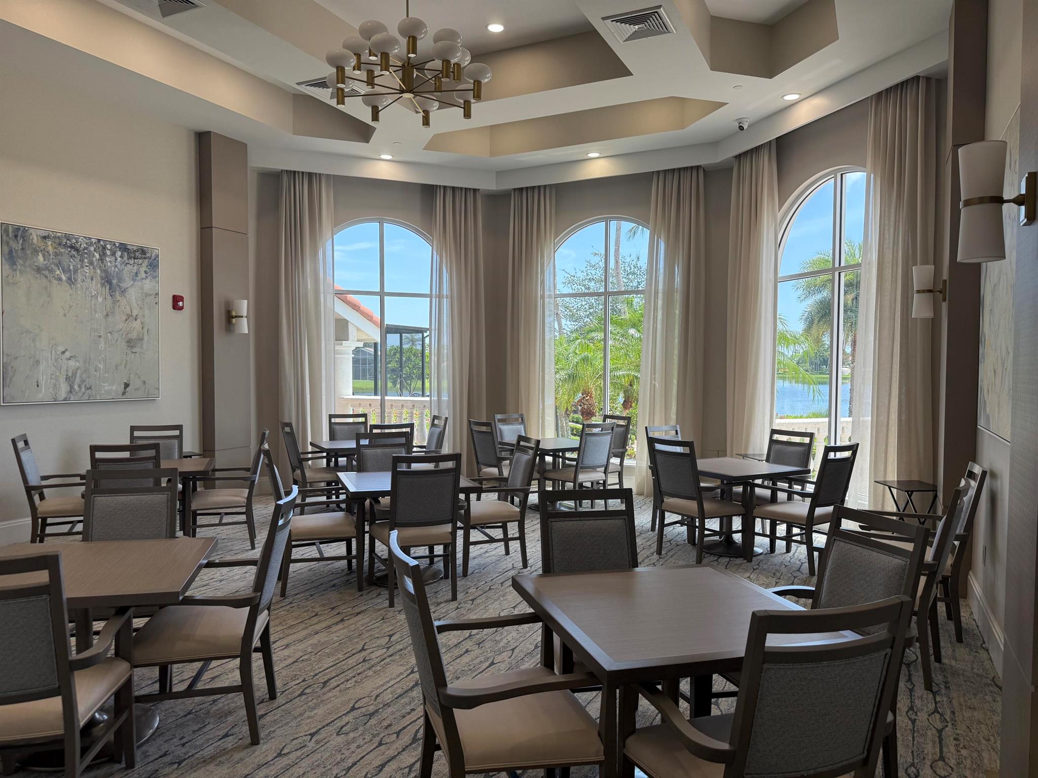 VALENCIA LAKES - Residential