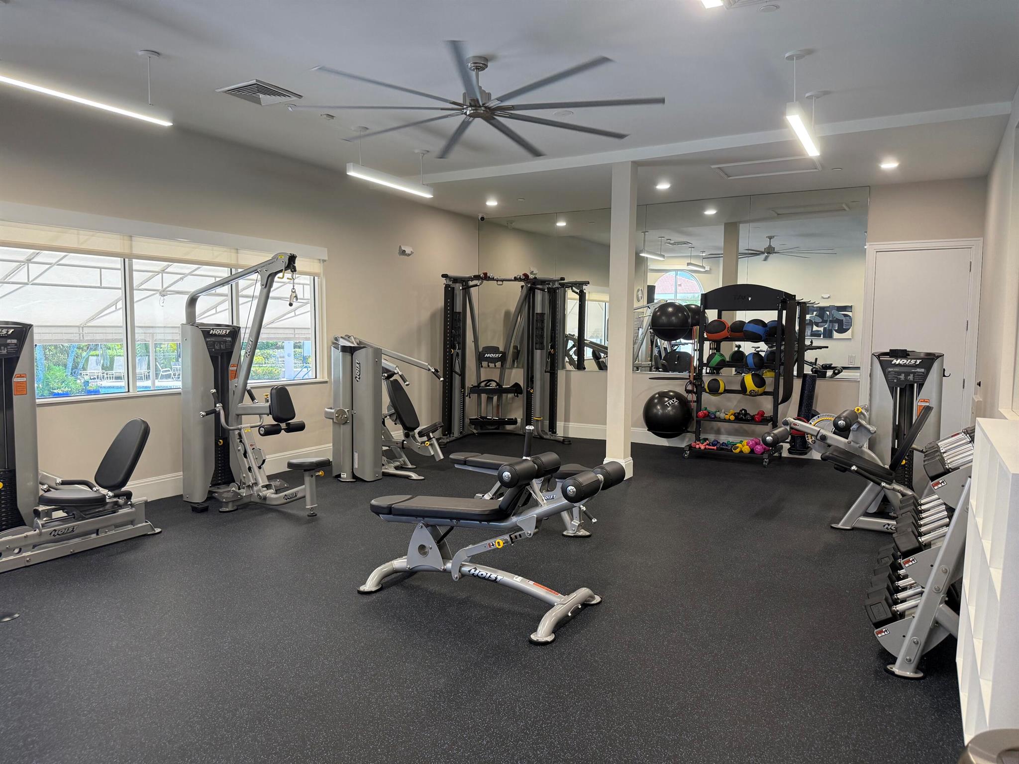 VALENCIA LAKES - Residential