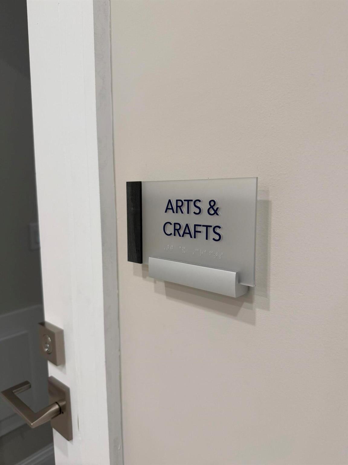 VALENCIA LAKES - Residential