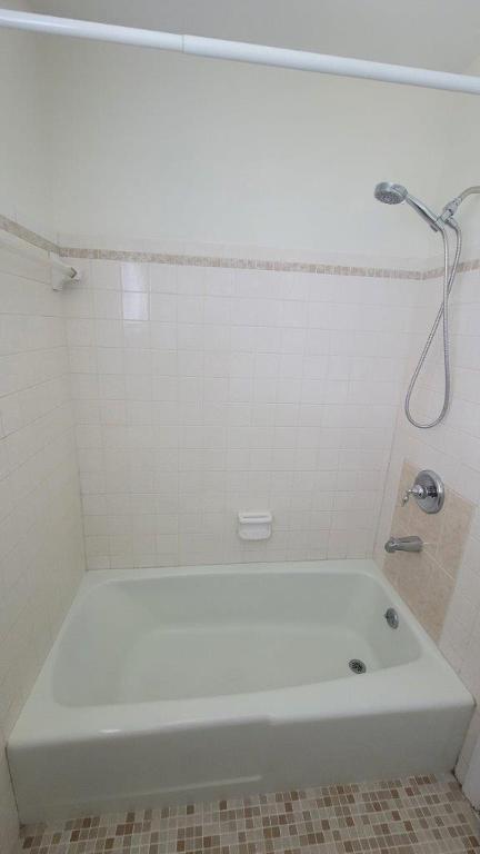 TOWNSITE APTS XV CONDO - Residential Lease