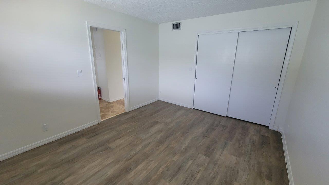 TOWNSITE APTS XV CONDO - Residential Lease