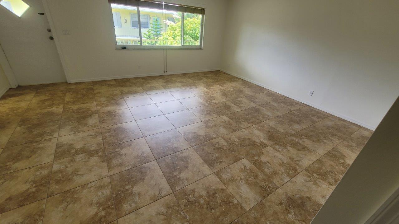 TOWNSITE APTS XV CONDO - Residential Lease