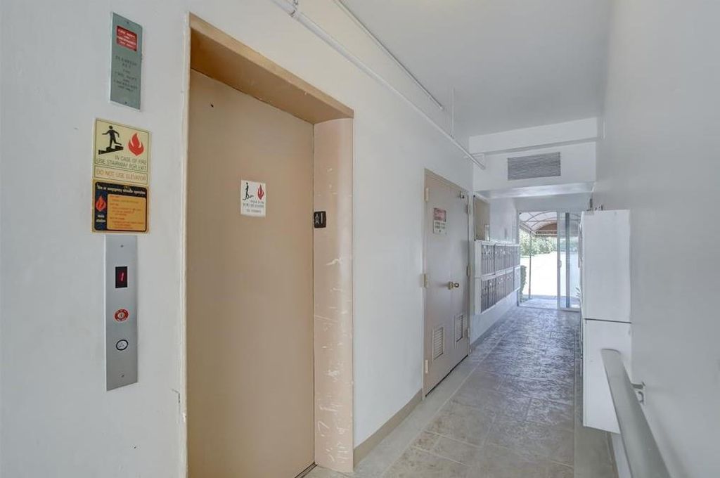 Photo of 3040 NE 16th Avenue #307, Oakland Park, FL 33334 (MLS # F10533838)