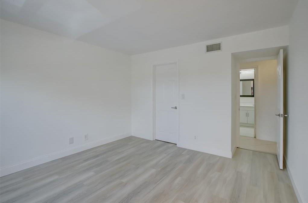 River Shores Condo - Residential Lease