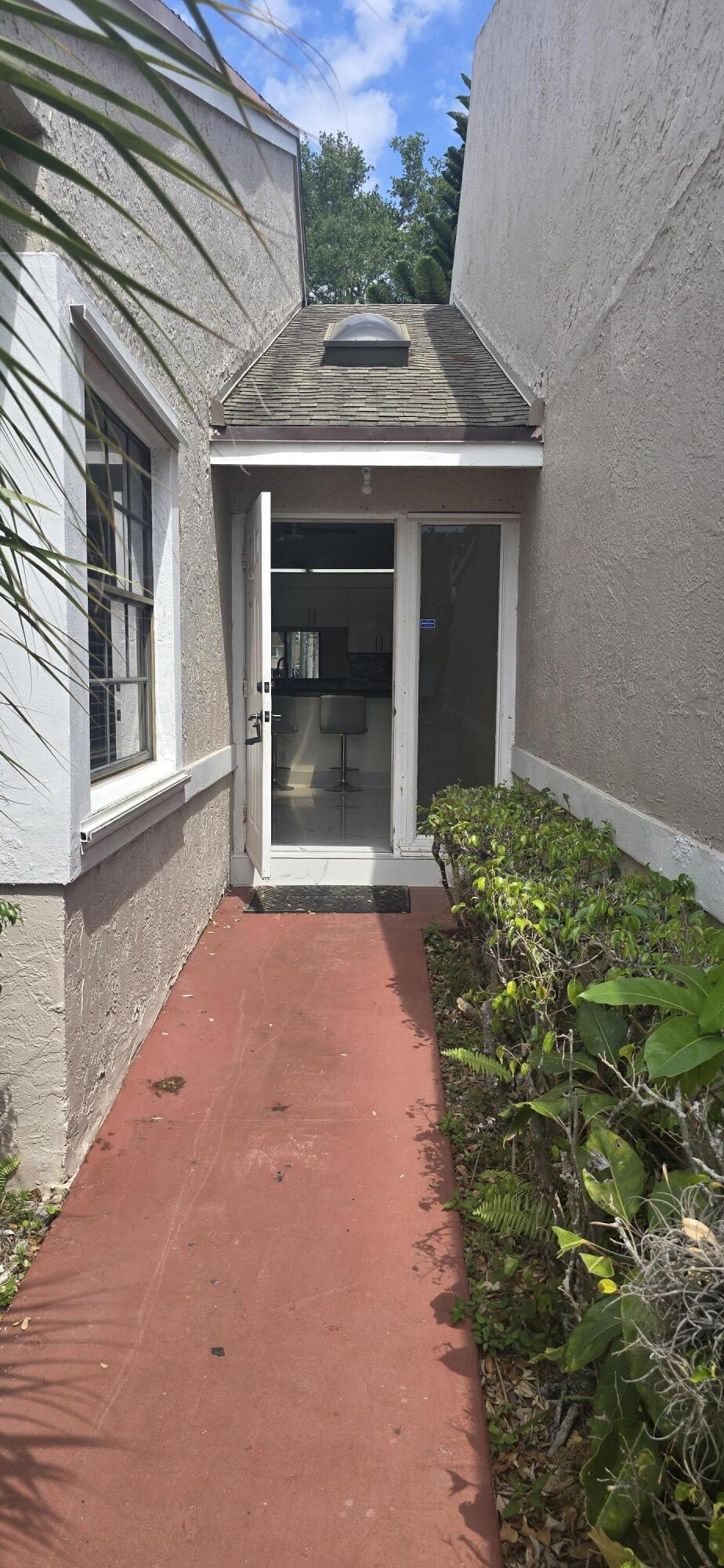 THE LAKES - Residential Lease