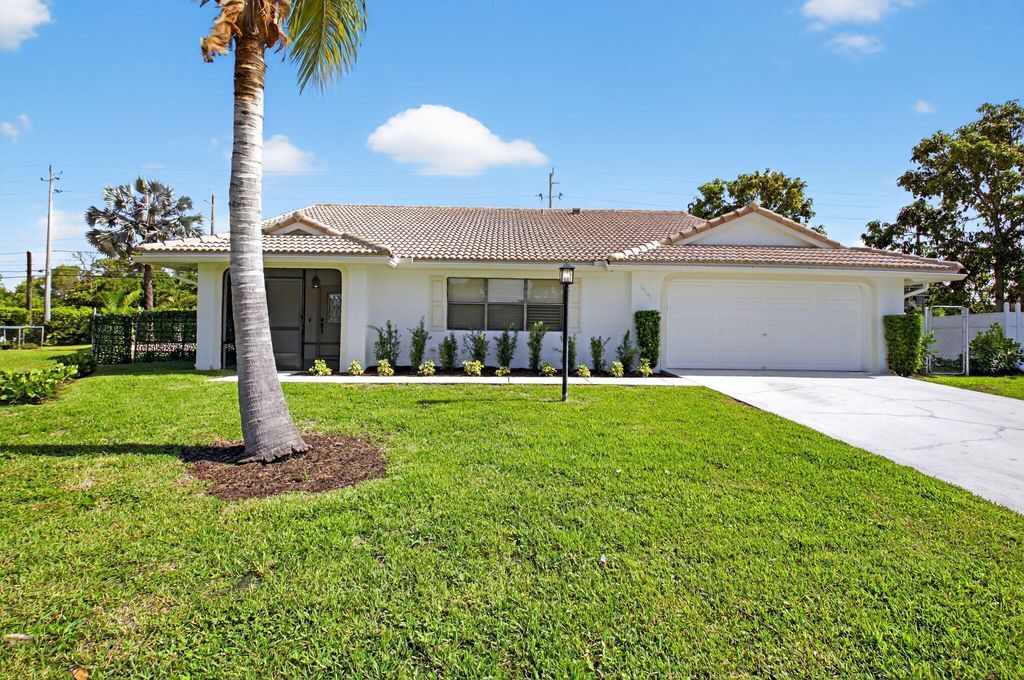 Photo of 10141 Dara Court, Boca Raton, FL 33428 (MLS # R11102907)