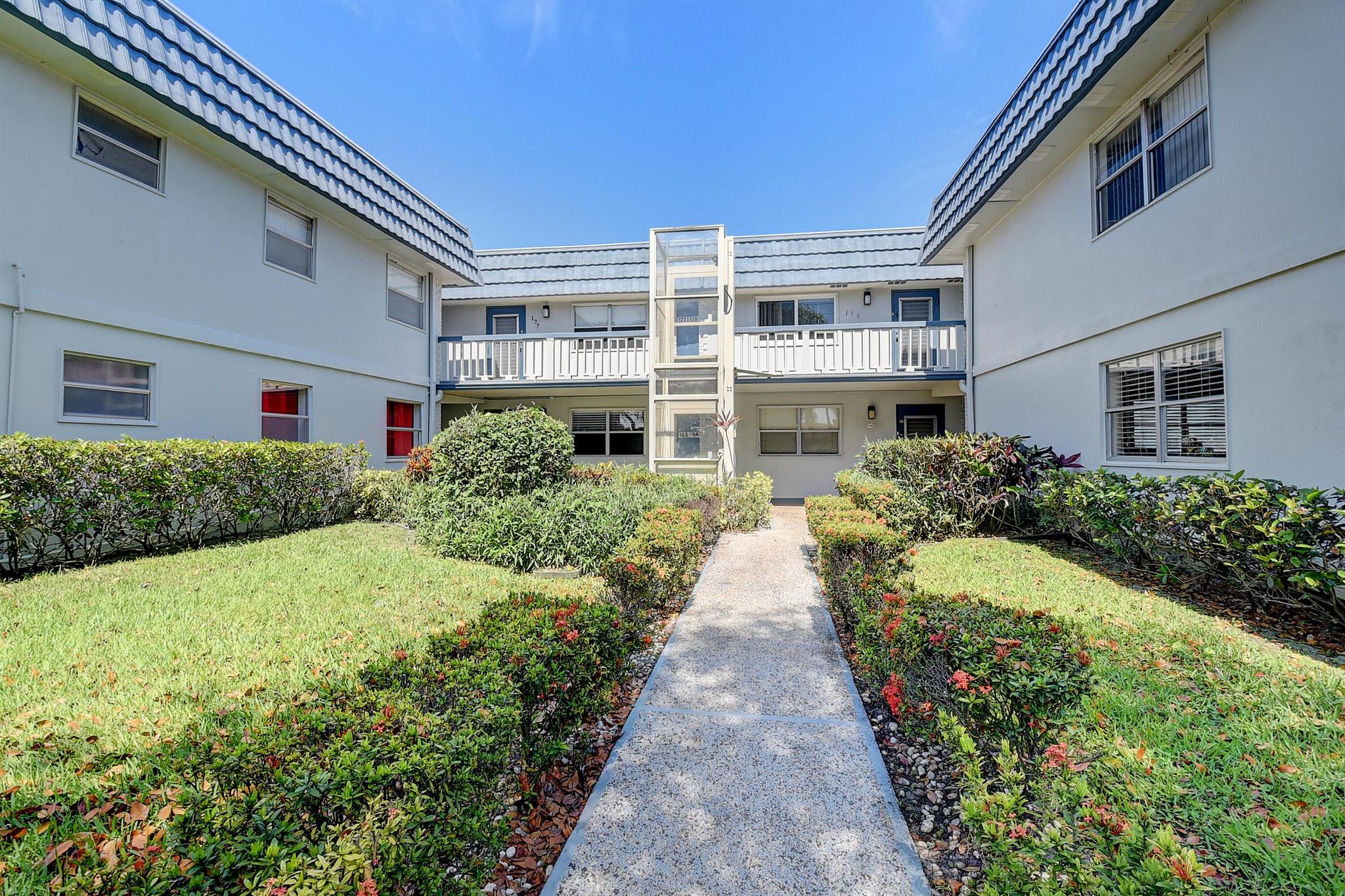 Located in the highly sought-after community of Kings Point in Delray Beach, this immaculately maintained second-floor 2 bedroom and 2 bathroom spacious condo with a delightful view of the golf course is the perfect place for your next move. Residents can enjoy the amenities of all three on-site clubhouses, which host a range of events including shows, dances, entertainment, movies, workshops, and various clubs. Moreover, the apartment's location is in close proximity to major shopping centers, restaurants, outdoor cafes, universities, downtown areas, and beaches, offering easy access to a vibrant array of attractions and conveniences.