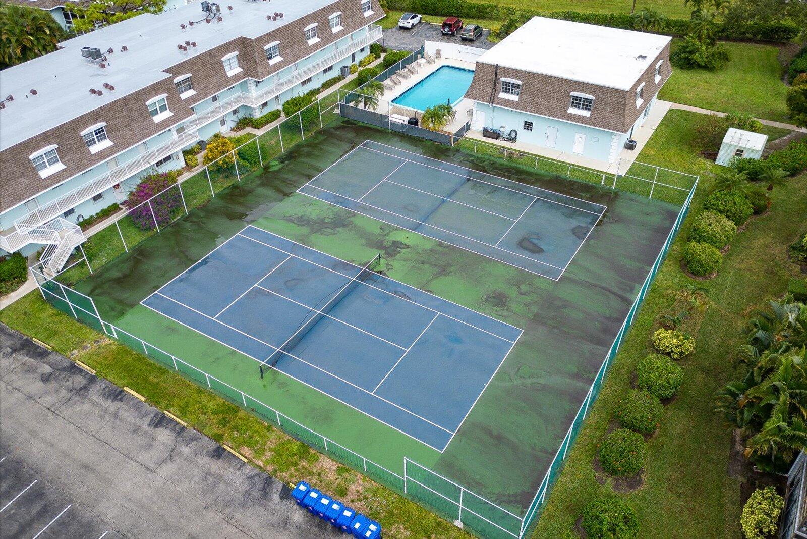 PINETREE VILLAGE - Residential