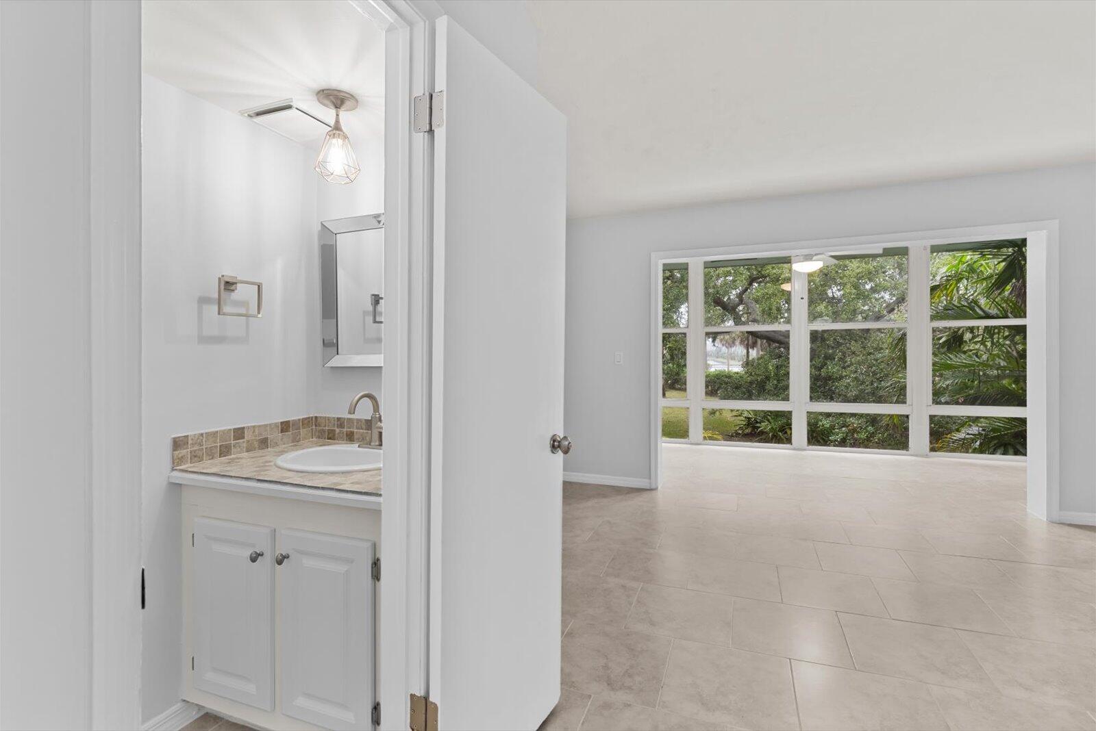 PINETREE VILLAGE - Residential