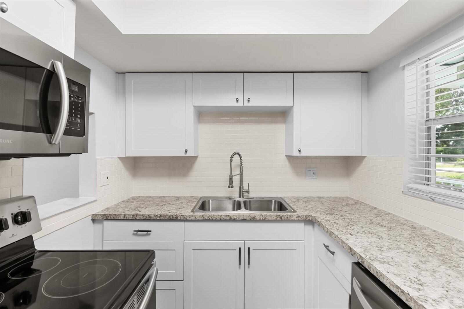 1901 Indian River Boulevard 201