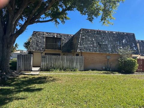 192 Lake Arbor Drive 192 Palm Springs FL 33461