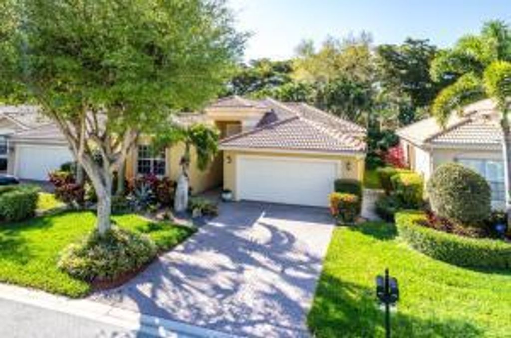Photo of 7410 Ringwood Terrace, Boynton Beach, FL 33437 (MLS # R11084387)