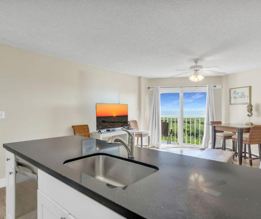 Ocean Pointe Suites - Residential