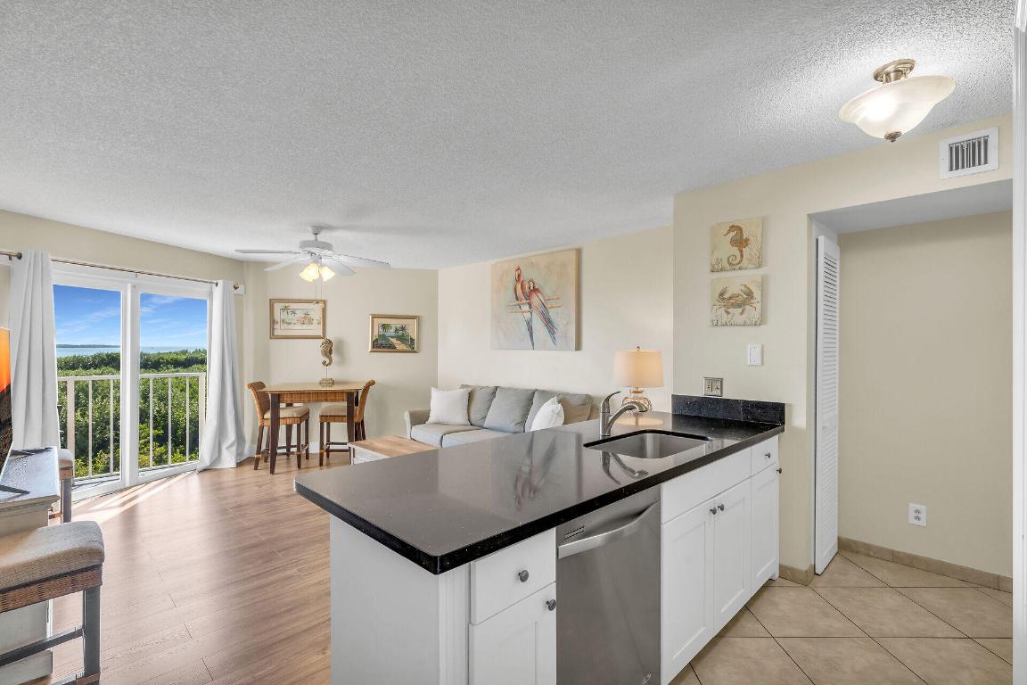 Ocean Pointe Suites - Residential