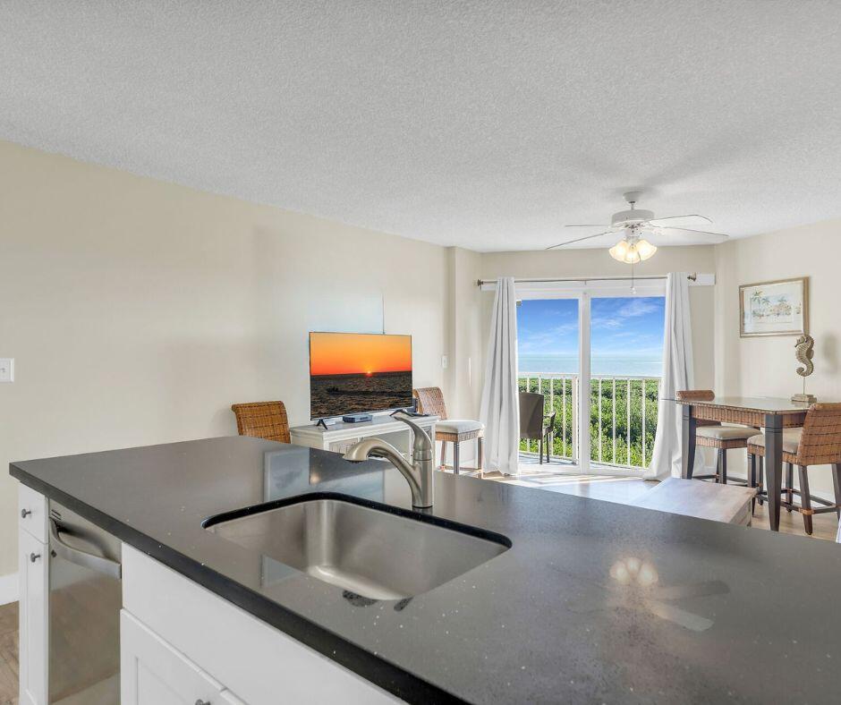 Ocean Pointe Suites - Residential