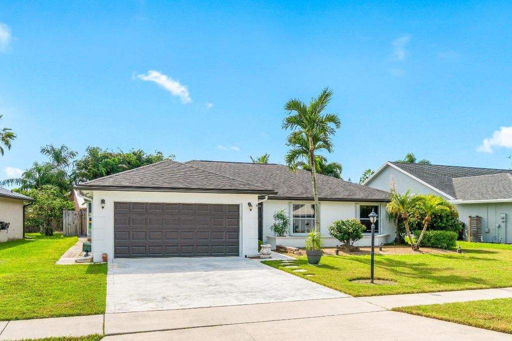 Photo of 8412 White Egret Way, Lake Worth, FL 33467 (MLS # R11133355)