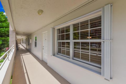 3960 Oaks Clubhouse Drive 209 Pompano Beach FL 33069