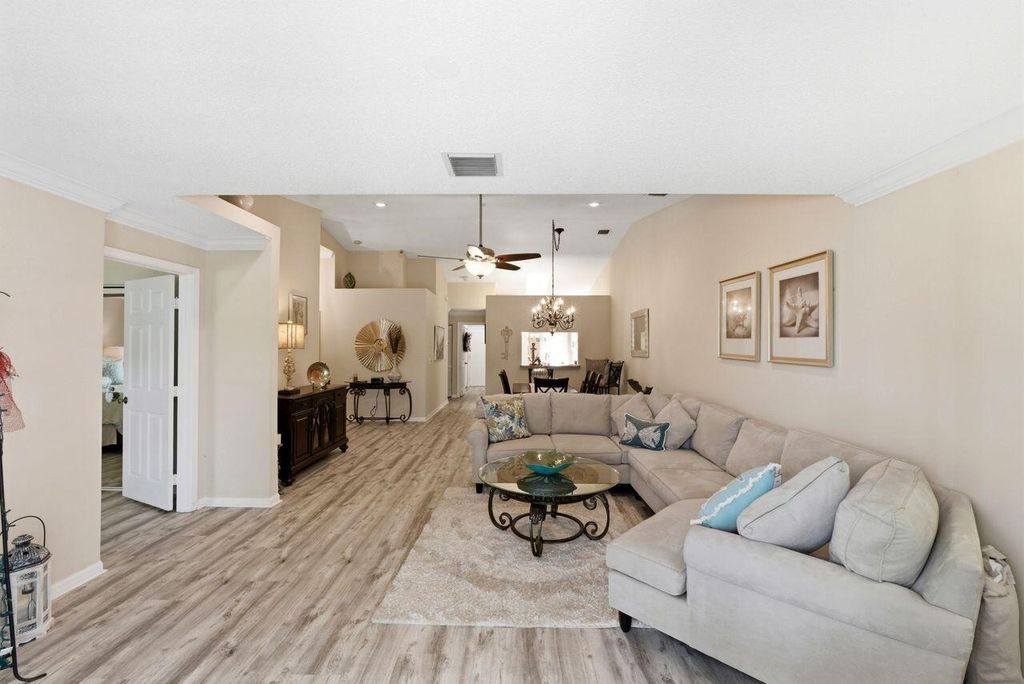 Photo of 33 Sausalito Drive, Boynton Beach, FL 33436 (MLS # R11168654)