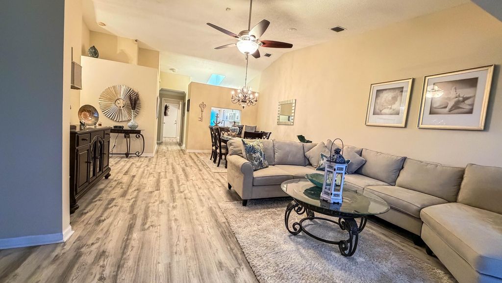 Photo of 33 Sausalito Drive, Boynton Beach, FL 33436 (MLS # R11168654)