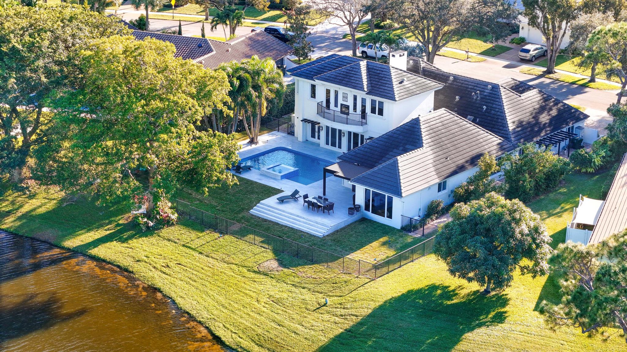 BOCA RATON BATH & TENNIS - Residential