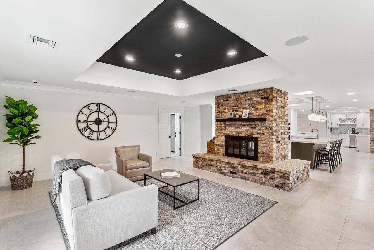 BOCA RATON BATH & TENNIS - Residential