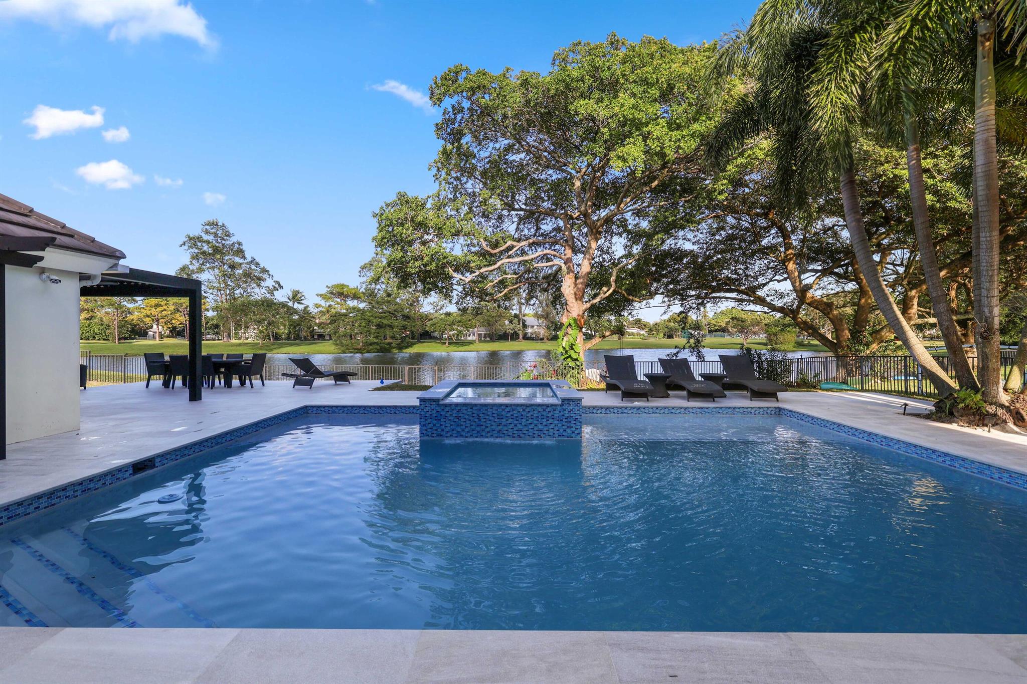 BOCA RATON BATH & TENNIS - Residential