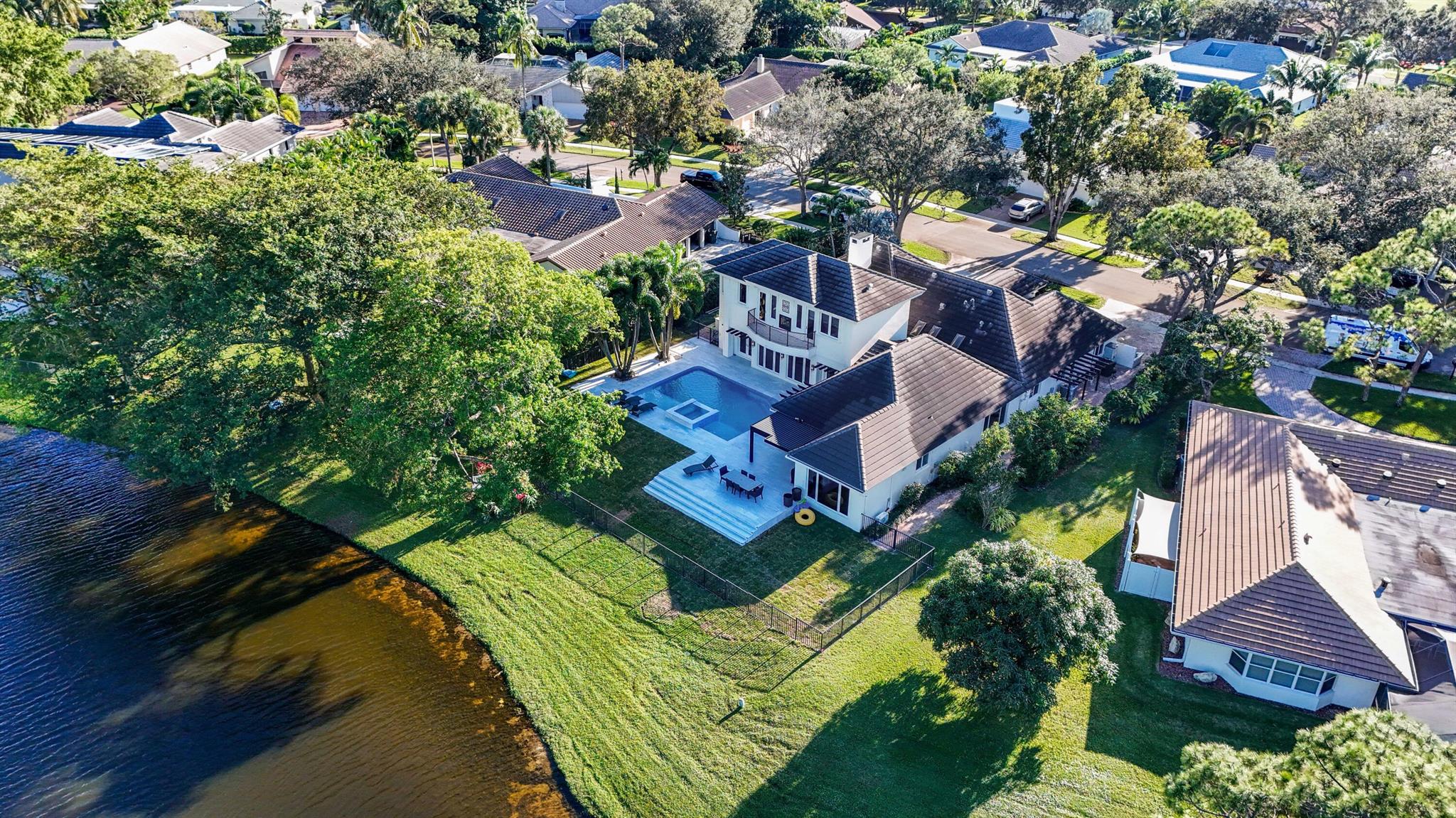 BOCA RATON BATH & TENNIS - Residential