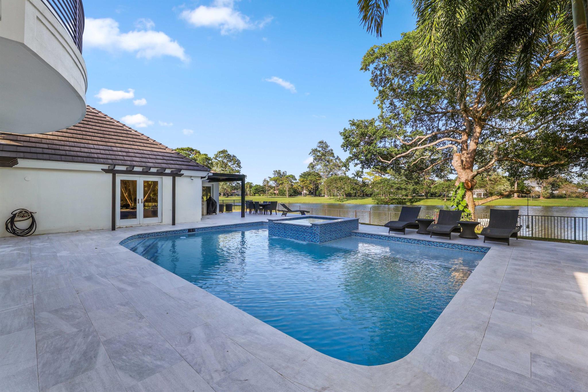 BOCA RATON BATH & TENNIS - Residential