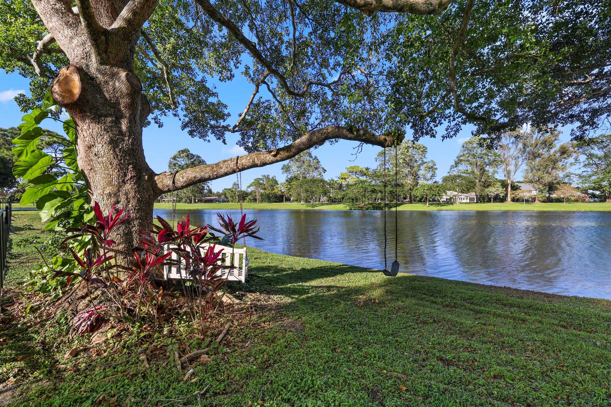 BOCA RATON BATH & TENNIS - Residential