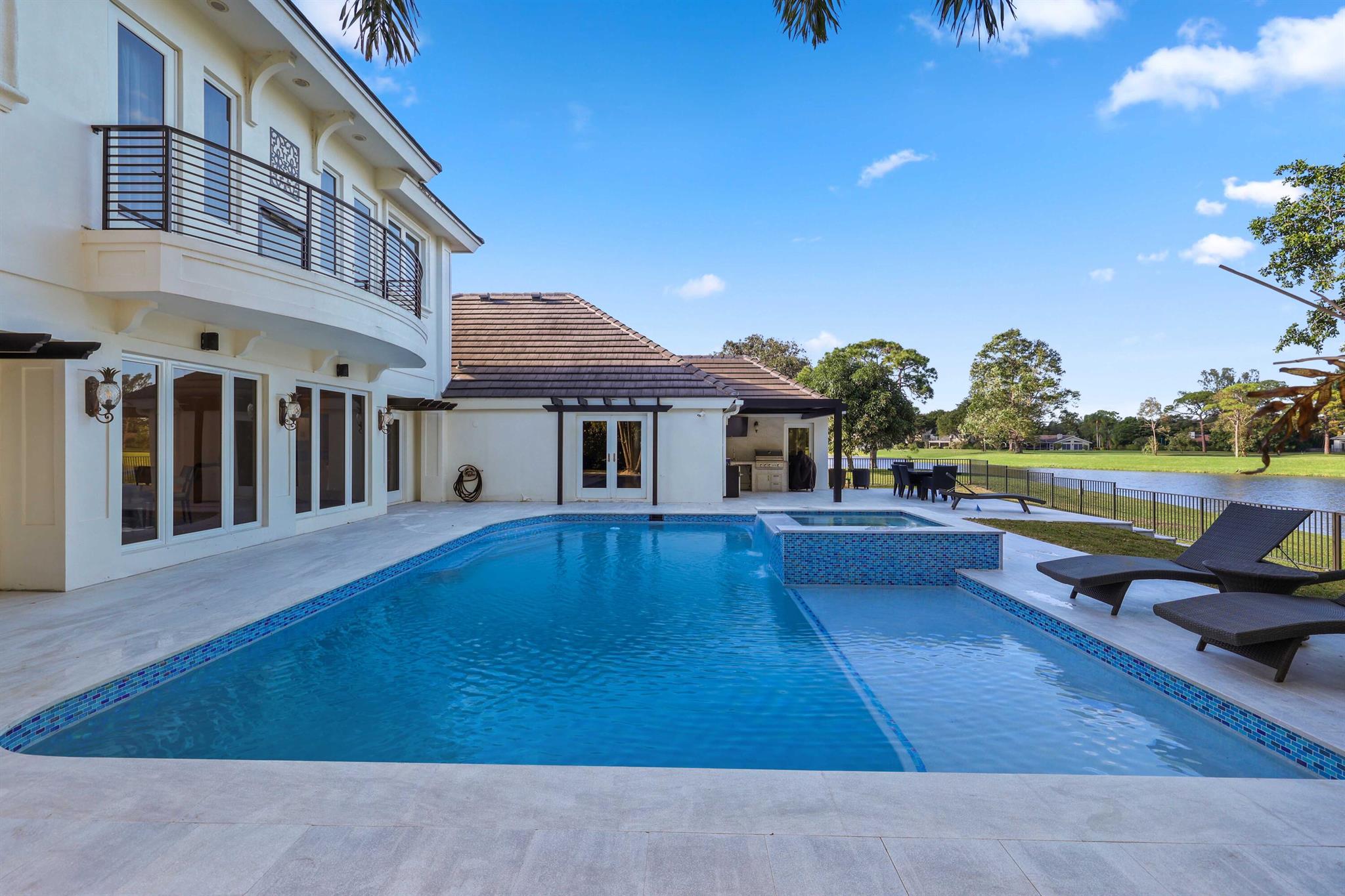 BOCA RATON BATH & TENNIS - Residential