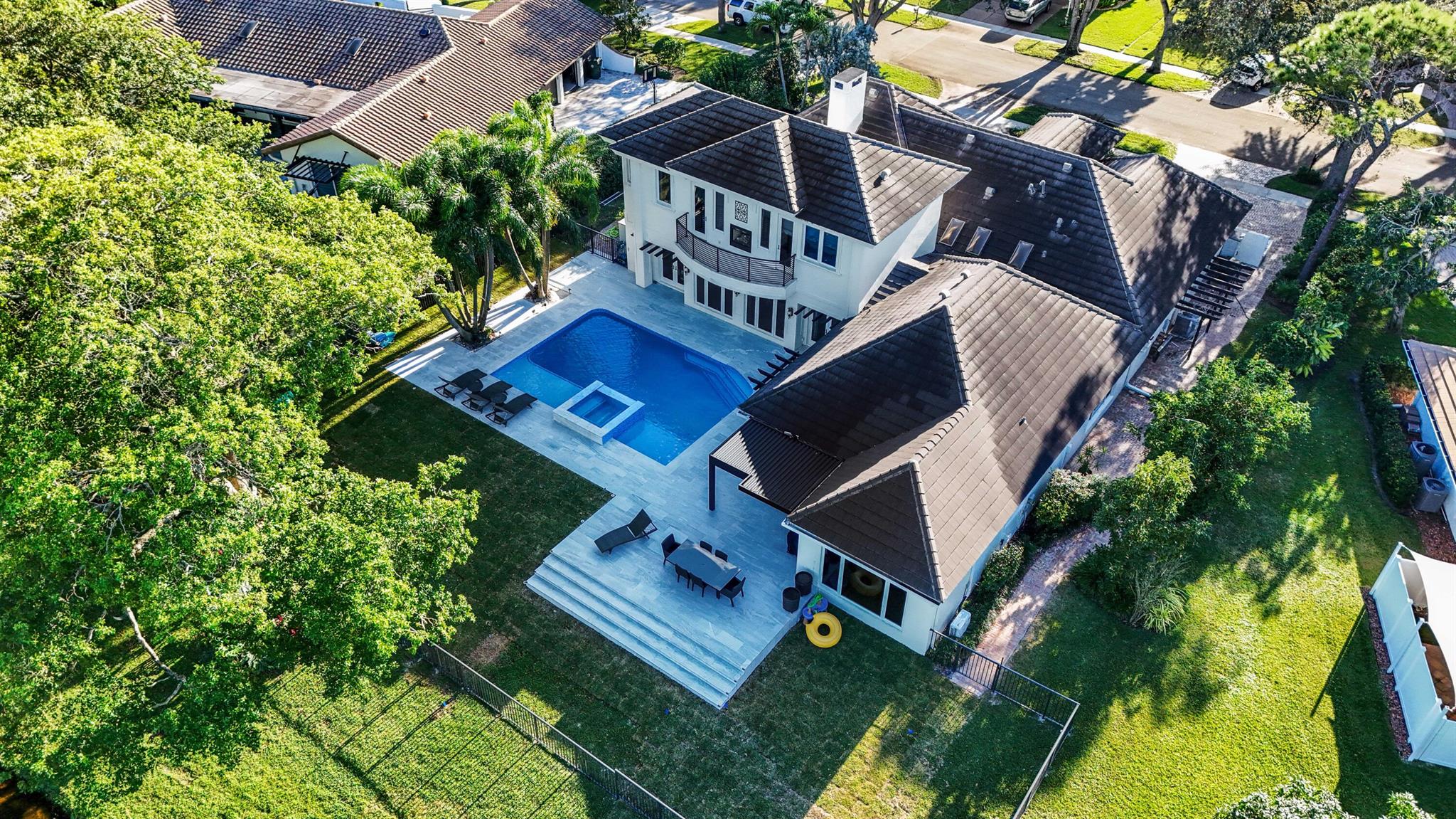 BOCA RATON BATH & TENNIS - Residential