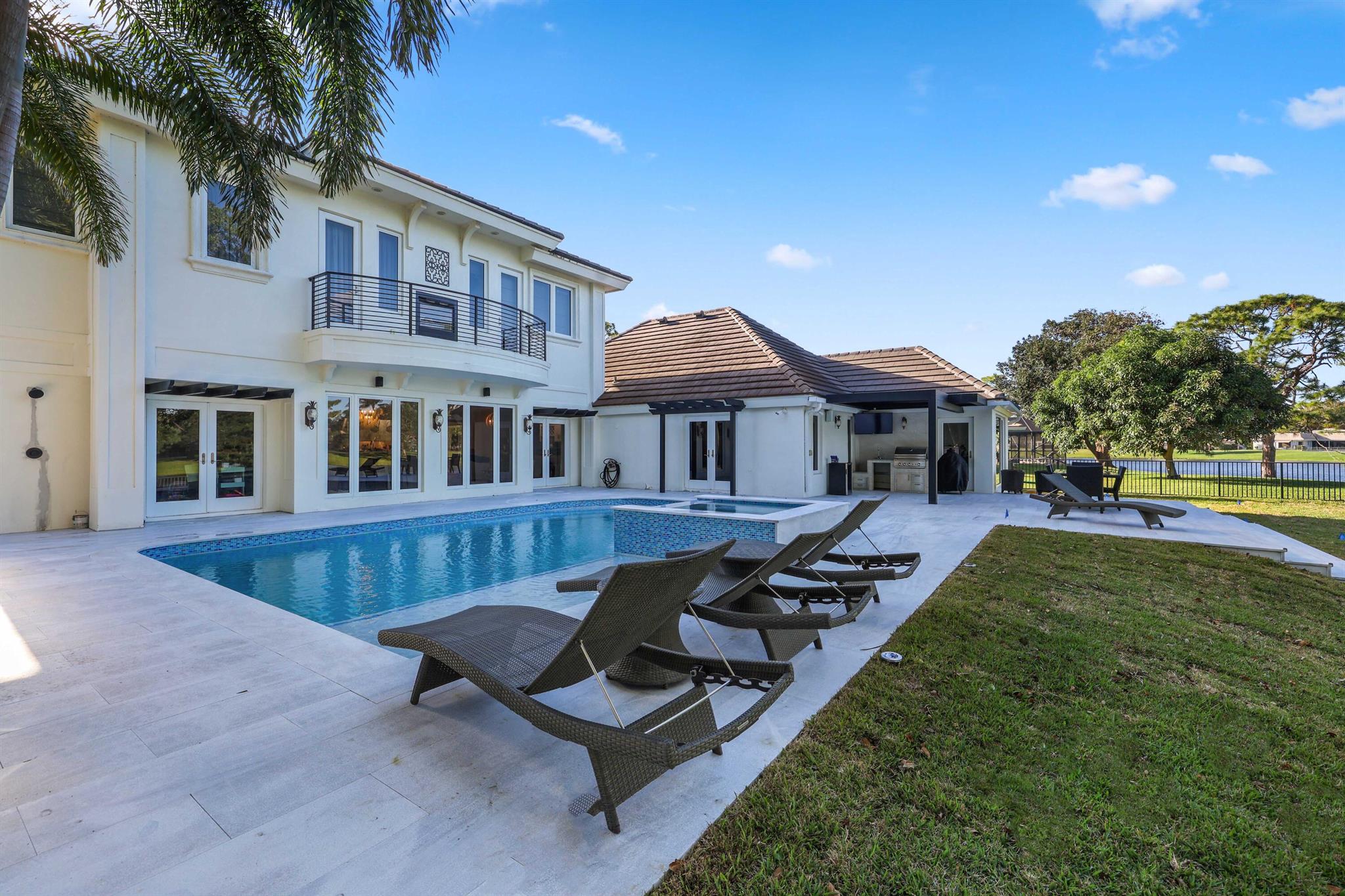 BOCA RATON BATH & TENNIS - Residential