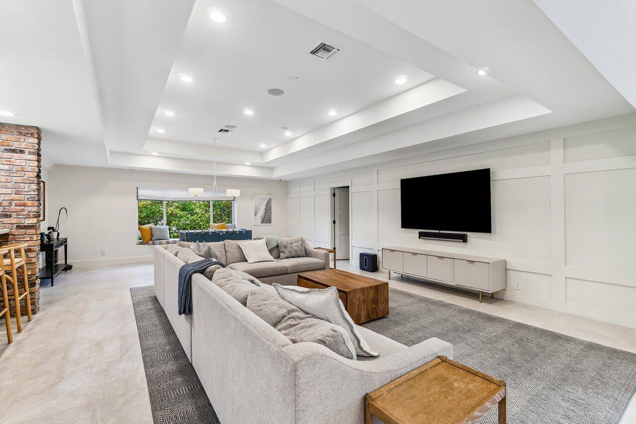 BOCA RATON BATH & TENNIS - Residential