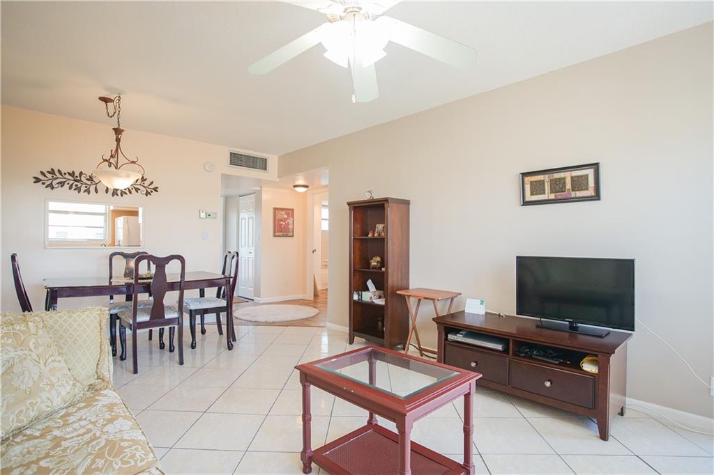 LAUDERHILL EAST - Residential