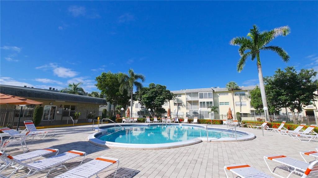 LAUDERHILL EAST - Residential
