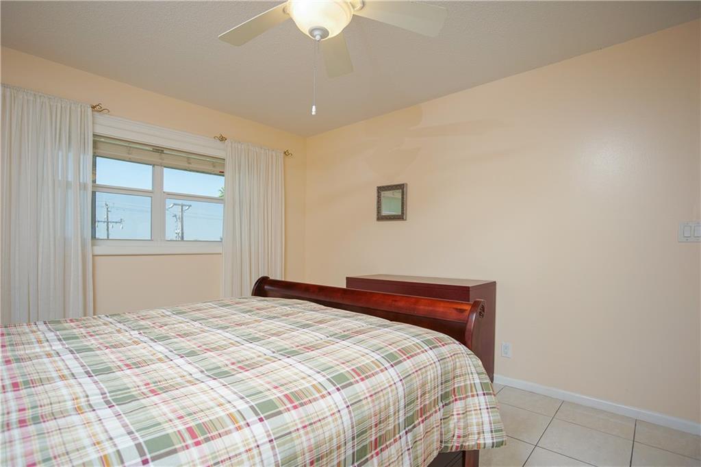 LAUDERHILL EAST - Residential