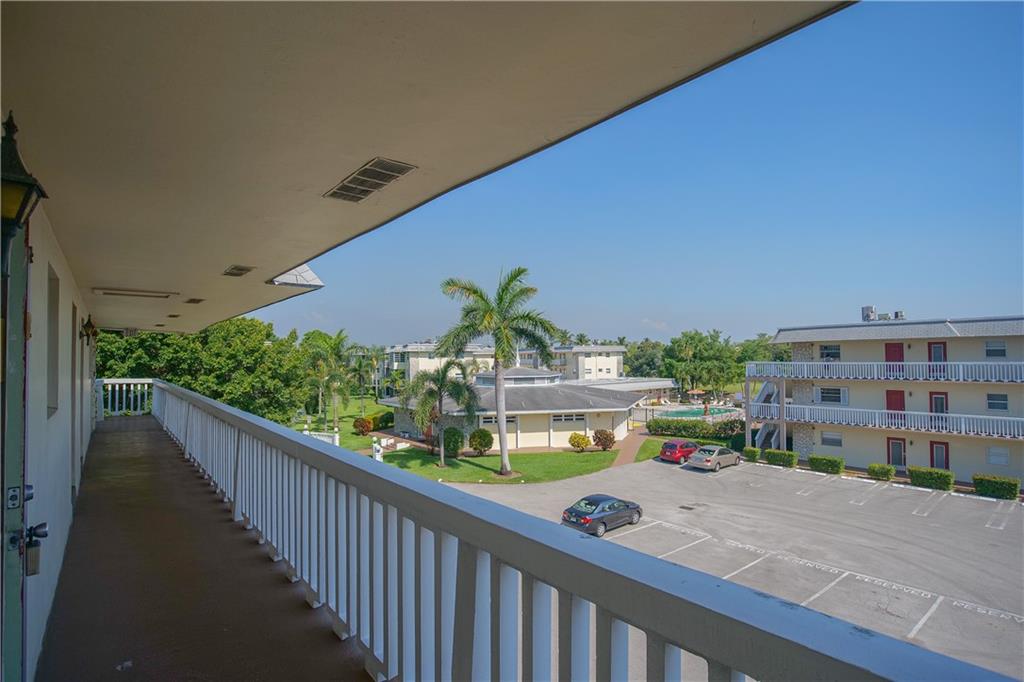 LAUDERHILL EAST - Residential