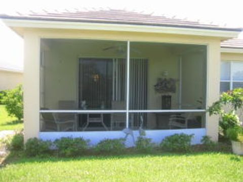 A home in Port Saint Lucie