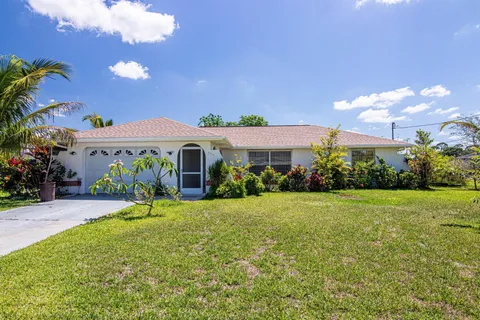 518 N McArthur Ava, Other City - In The State Of Florida, FL 33936 - MLS#: F10400338