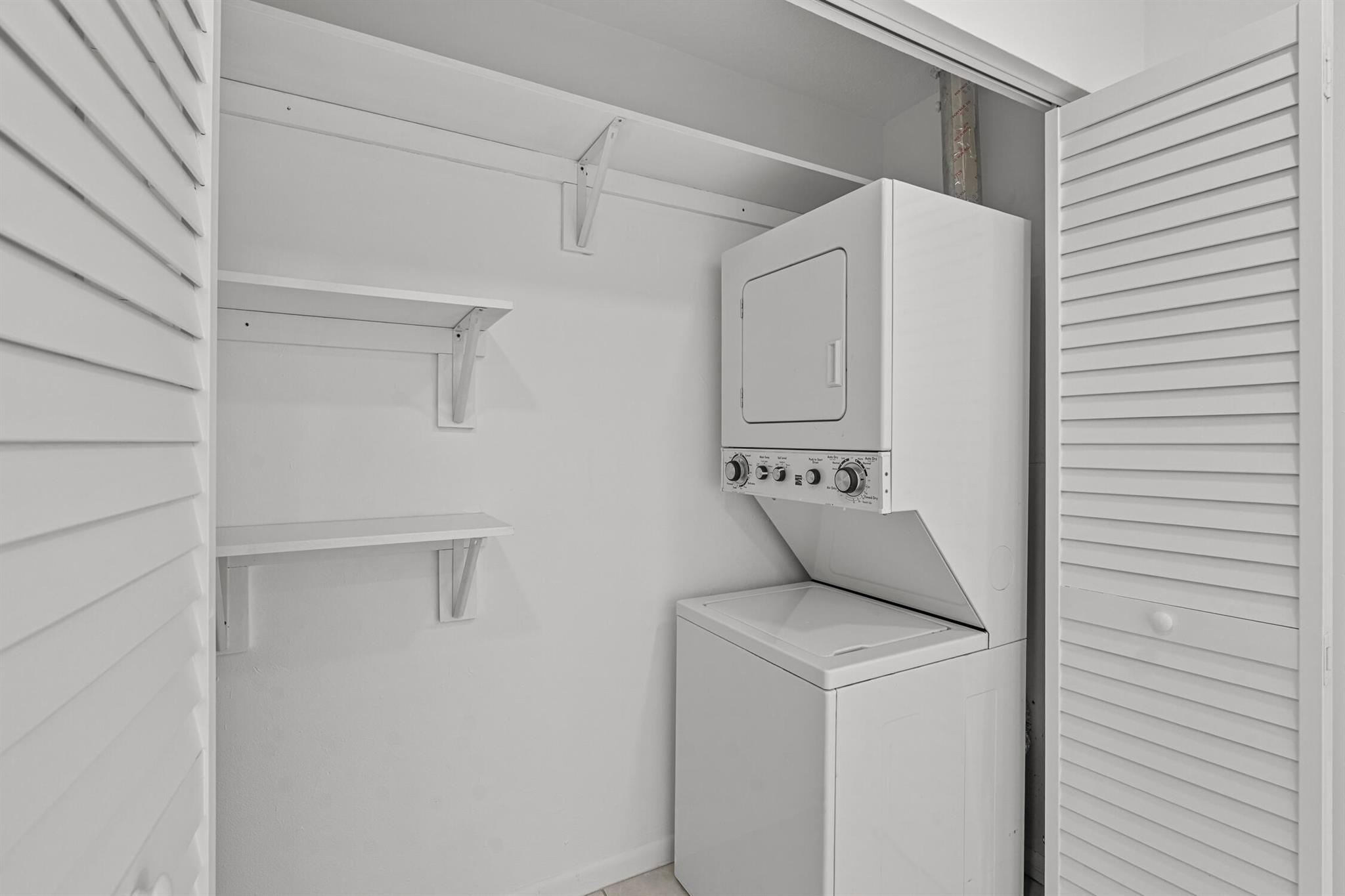 BOCA RATON HILLS SEC 2 - Residential Lease