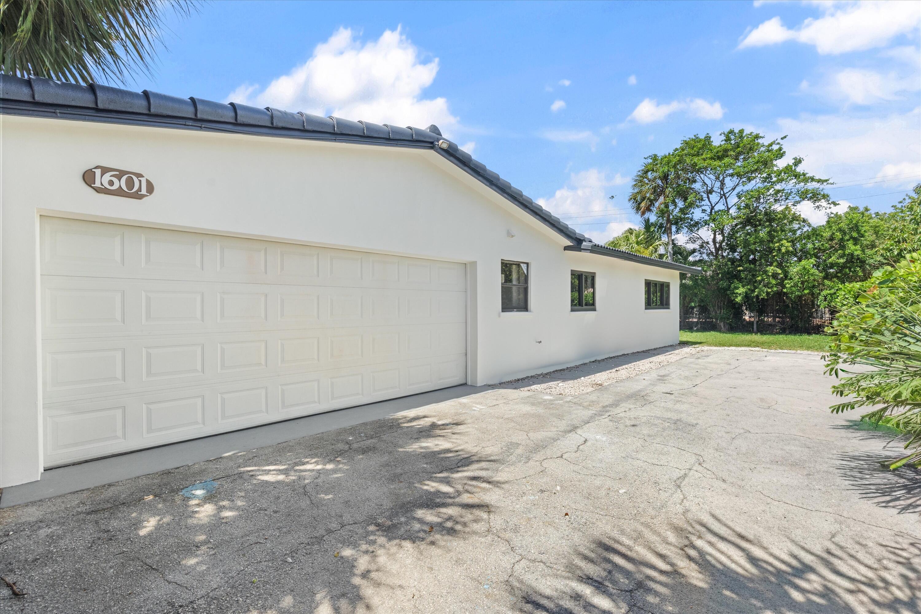 HARBOR BEACH - Residential