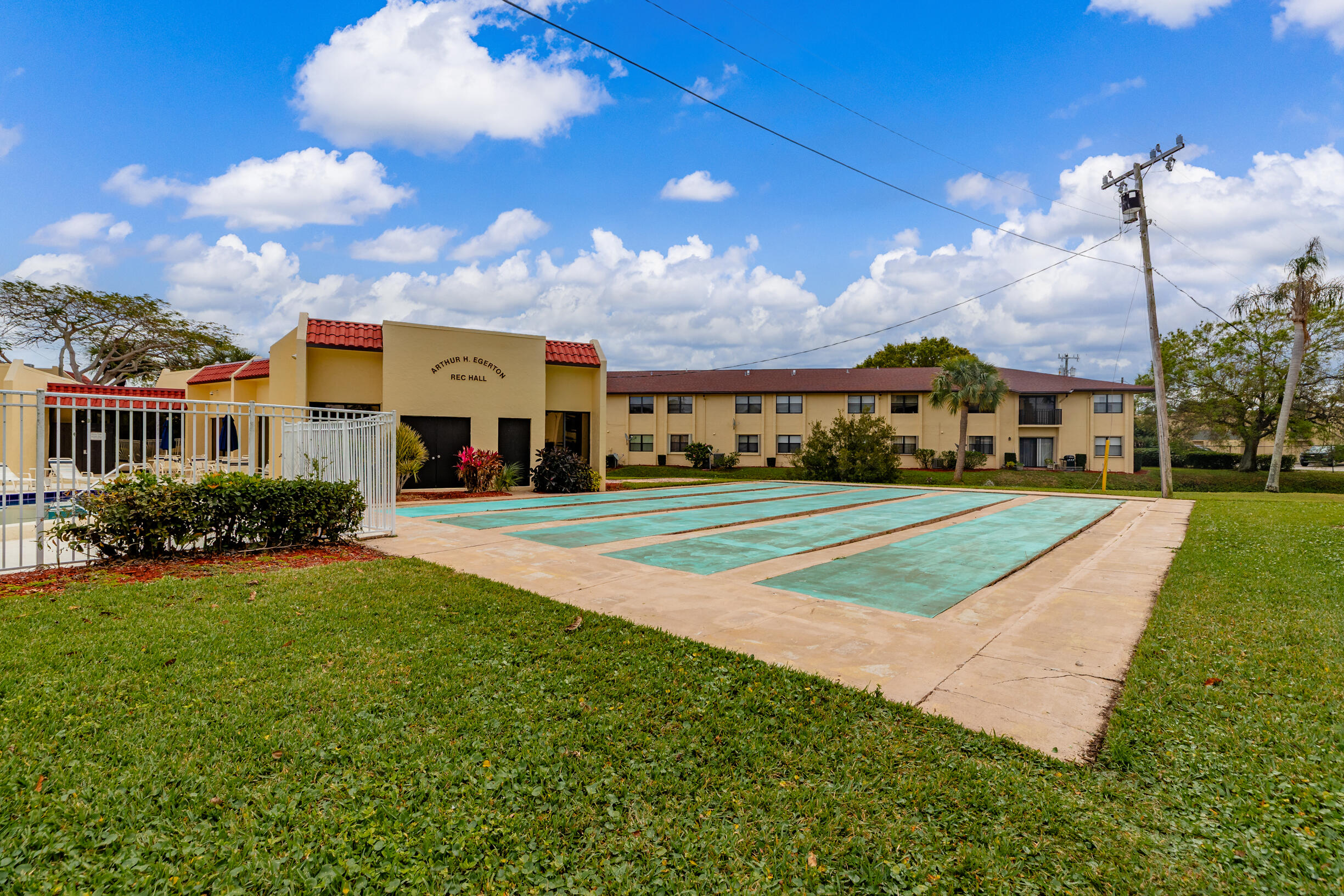 ISLAND HOUSE CONDOMINIUM PHASE II - Residential